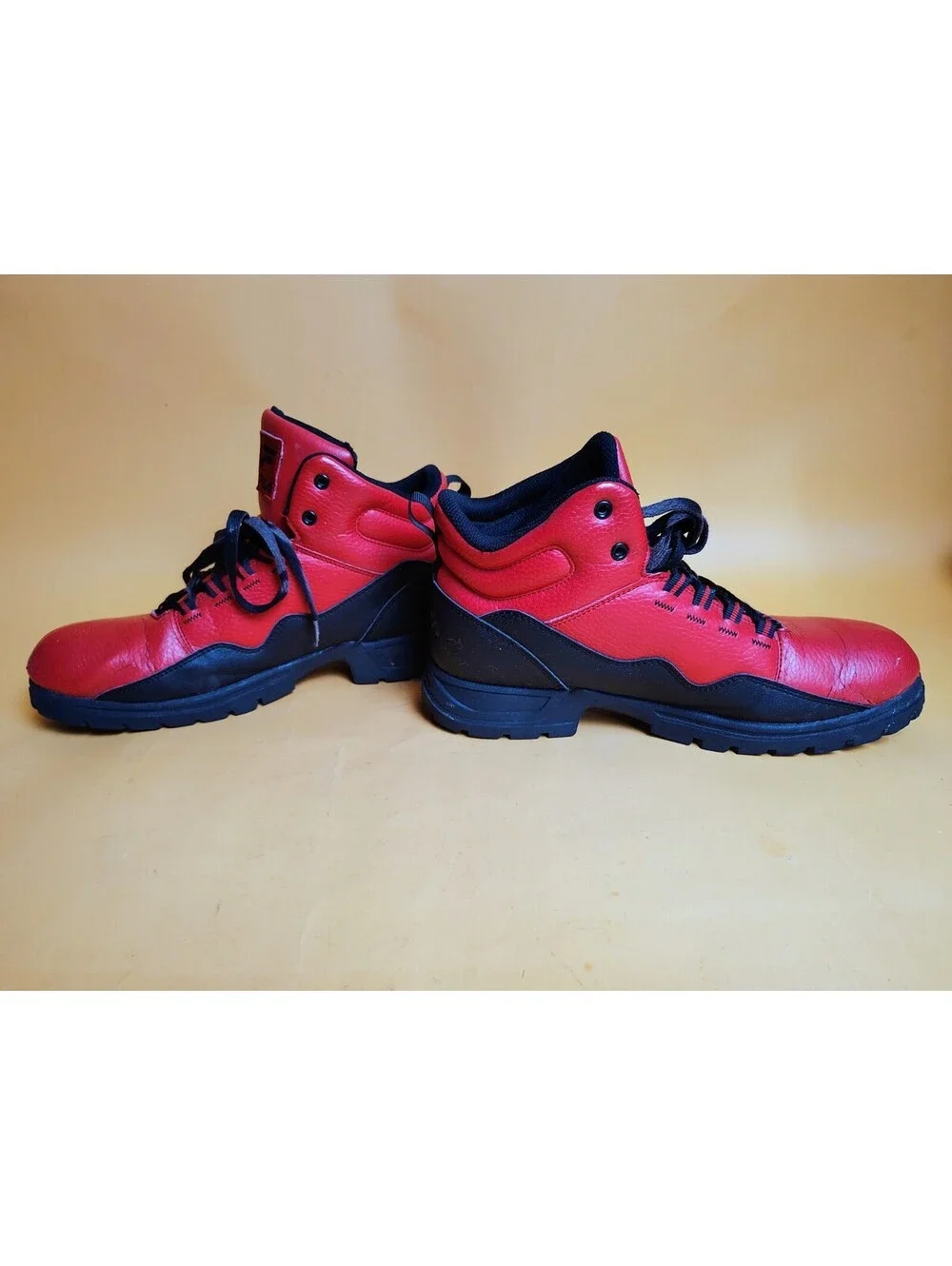 Fila Derail Mid Hiking Boots Red Black 1HM01375-603 Trail Men's Size 9.5 Used
